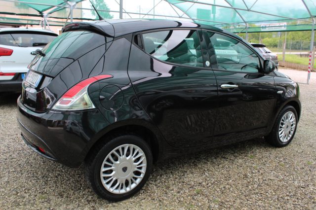 LANCIA Ypsilon 1.2 69 CV 5 porte GPL Ecochic Silver Immagine 2