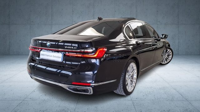 BMW 745 Le xDrive Aut. + Tetto Immagine 2