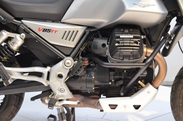 MOTO GUZZI V85 TT 2019 - TRIS VALIGE ORIGINALI Immagine 2
