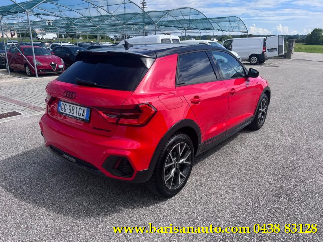 AUDI A1 citycarver 25 TFSI / Tetto Nero / Black Pack Immagine 2