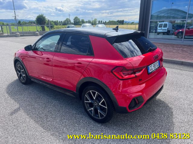 AUDI A1 citycarver 25 TFSI / Tetto Nero / Black Pack Immagine 3