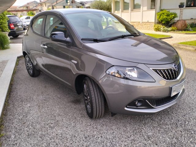 LANCIA Ypsilon 1.2 69 CV 5 porte GPL Ecochic Immagine 1