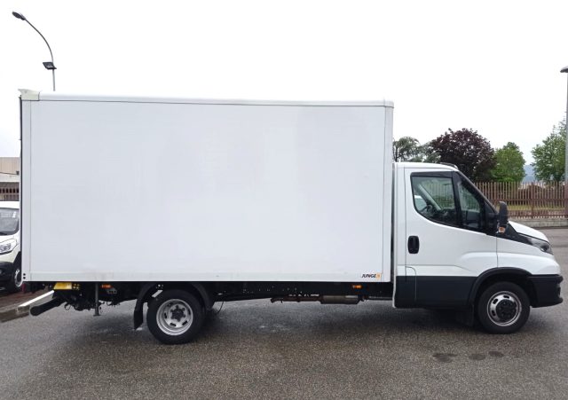 IVECO Daily 35C16H + sponda idraulica Immagine 3