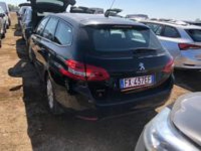 PEUGEOT 308 BlueHDi 130 S&S Business Immagine 1