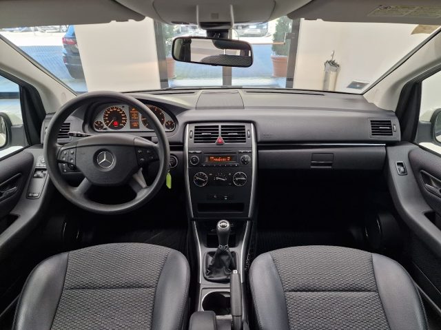 MERCEDES-BENZ B 180 BlueEFFICIENCY Executive Immagine 3