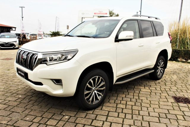 TOYOTA Land Cruiser 2.8 D4-D A/T 5 porte Executive Immagine 1