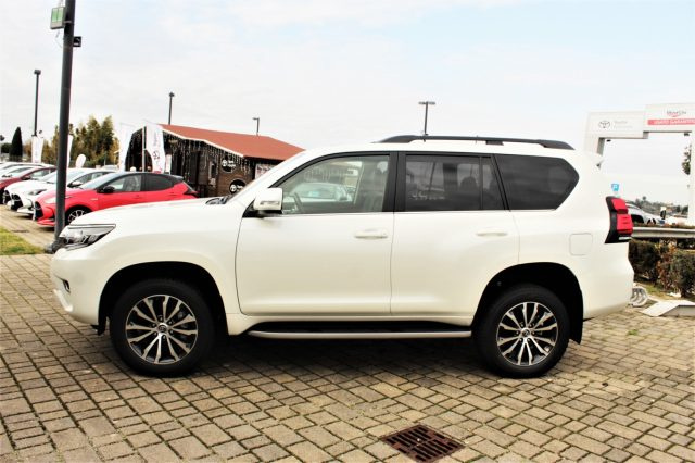 TOYOTA Land Cruiser 2.8 D4-D A/T 5 porte Executive Immagine 2