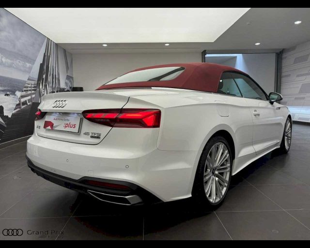 AUDI A5 Cabrio 45 TFSI quattro S tronic Business Immagine 1