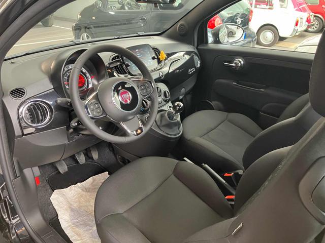 FIAT 500 Trattabile   1.0 HybridDolcevitaCarPlayTotal Black Immagine 4