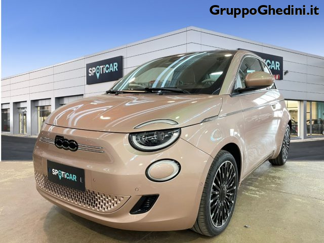 FIAT 500e La Prima Berlina 42 kWh Immagine 0