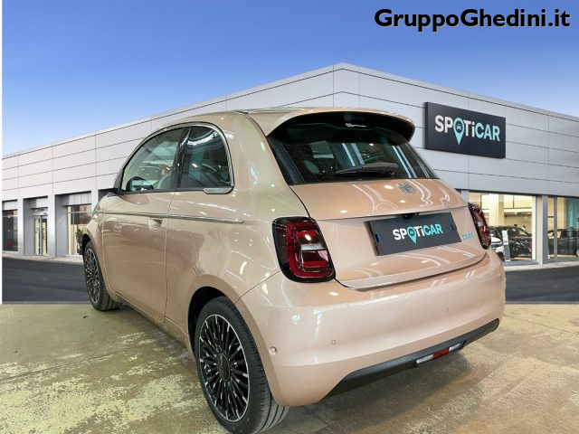 FIAT 500e La Prima Berlina 42 kWh Immagine 2