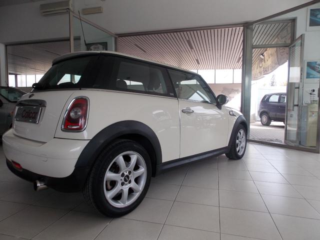 MINI Mini 1.4 16V Abbey Road Immagine 4