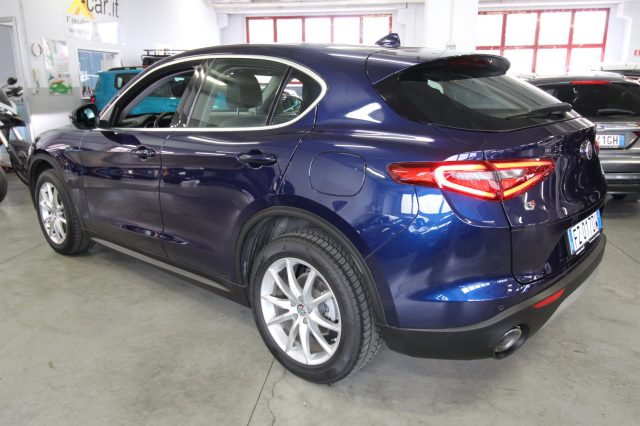 ALFA ROMEO Stelvio 2.2 Turbodiesel 210 CV AT8 Q4 Executive Immagine 3