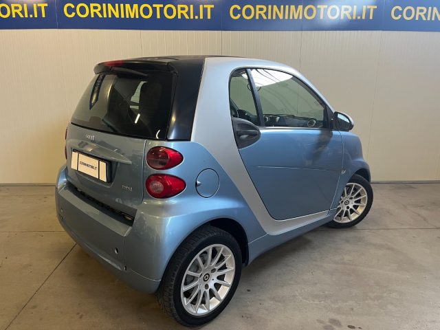 SMART ForTwo 1000 52 kW MHD coupé passion Immagine 1