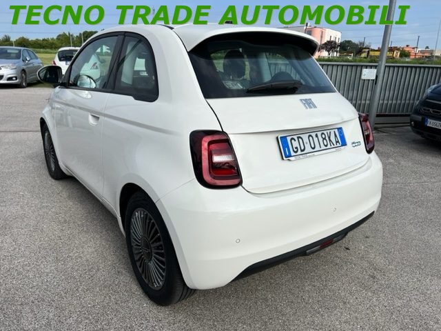 FIAT 500e Action Berlina 23,65 kWh Immagine 3