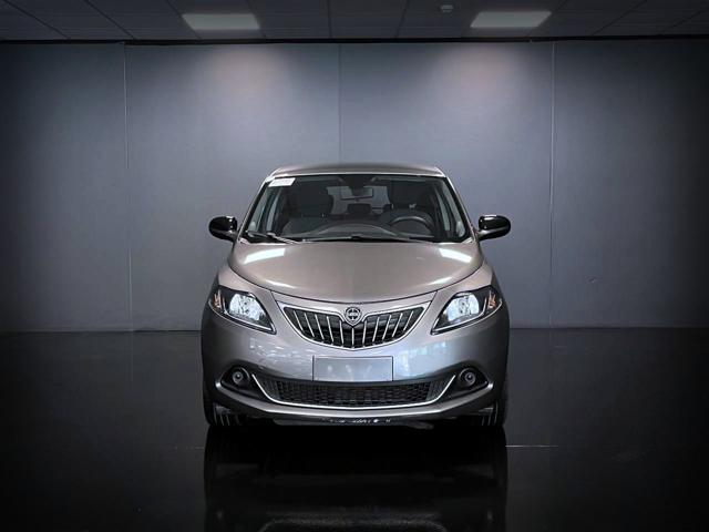 LANCIA Ypsilon 1.0 FireFly 5 porte S&S Hybrid Ecochic Silver Immagine 1