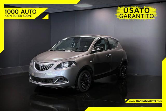 LANCIA Ypsilon 1.0 FireFly 5 porte S&S Hybrid Ecochic Silver Immagine 0