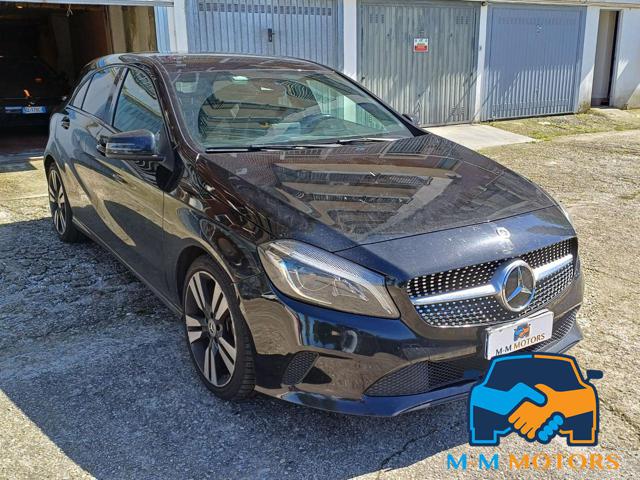 MERCEDES-BENZ A 180 d Sport Activity Edition Immagine 2