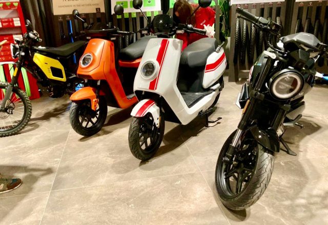 NIU UQi Modello RQI 125 Moto Immagine 0