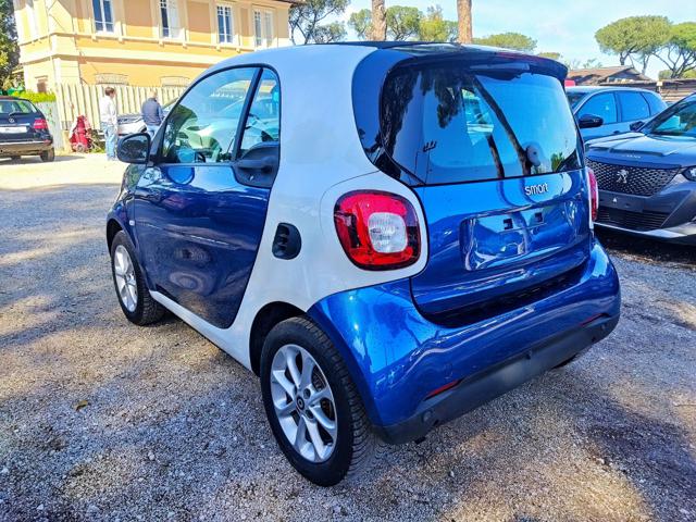 SMART ForTwo 1.0cc 71cv BLUETOOTH CRUISE SENSORI PARCHEGGIO Immagine 4