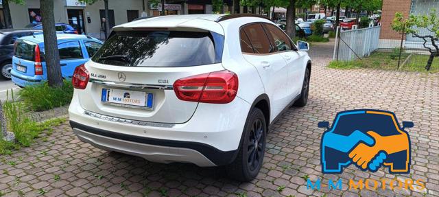 MERCEDES-BENZ GLA 200 CDI Premium Immagine 4