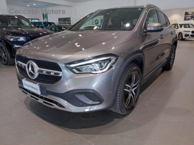 MERCEDES-BENZ GLA 200 d Automatic Sport Plus Immagine 0