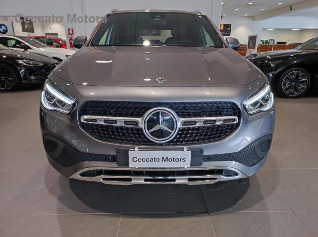 MERCEDES-BENZ GLA 200 d Automatic Sport Plus Immagine 1