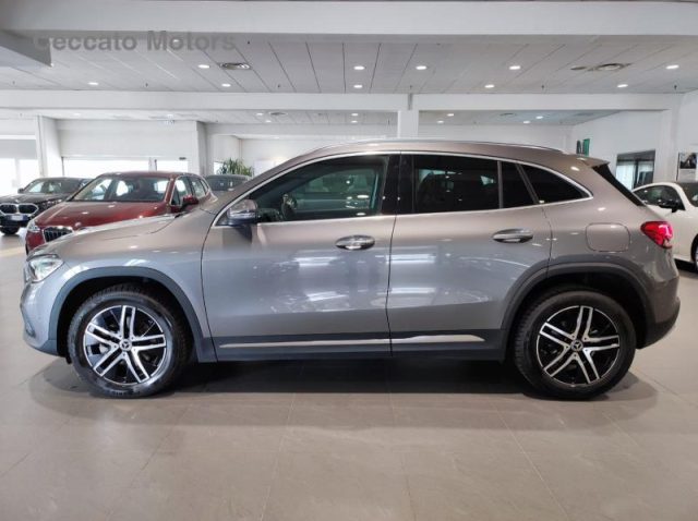 MERCEDES-BENZ GLA 200 d Automatic Sport Plus Immagine 2