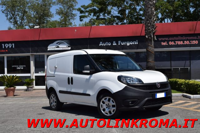 FIAT Doblo Cargo 1.4 Natural Power 3 Posti Lounge 120CV Immagine 0