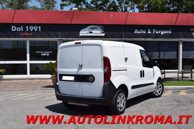 FIAT Doblo Cargo 1.4 Natural Power 3 Posti Lounge 120CV Immagine 3