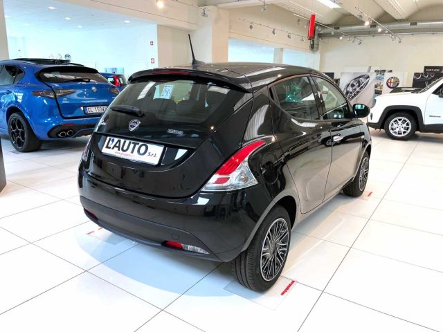 LANCIA Ypsilon 1.0 FireFly 5 porte S&S Hybrid Silver Plus Immagine 4