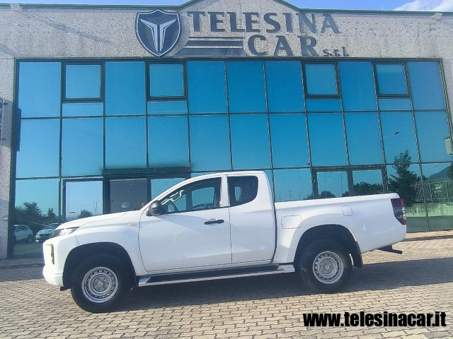 MITSUBISHI L200 2.3 D Double Cab 4x4 Hurricane Immagine 2