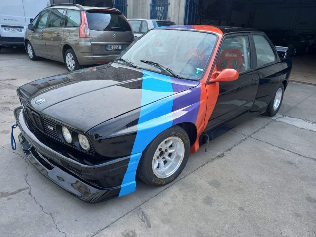 BMW 325 is 2 porte Immagine 0