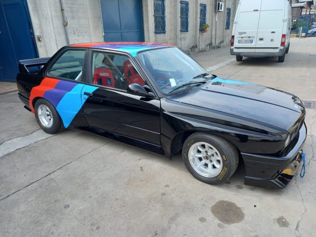 BMW 325 is 2 porte Immagine 1