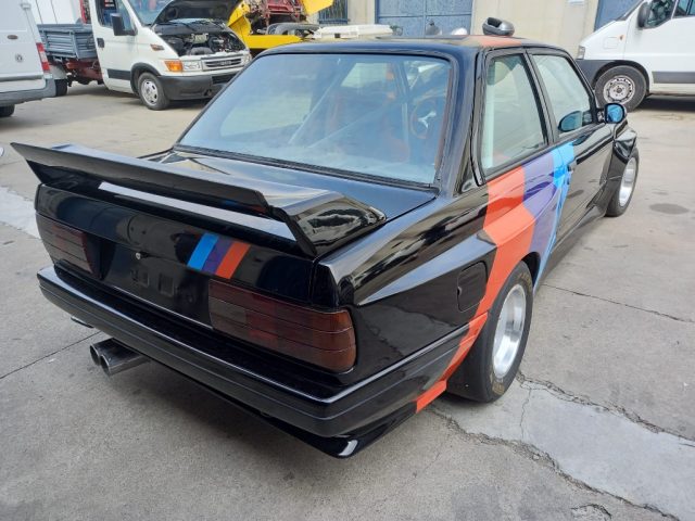 BMW 325 is 2 porte Immagine 2