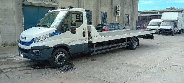 IVECO Daily carroattrezzi  70 Immagine 0