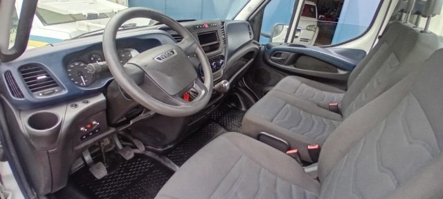 IVECO Daily carroattrezzi  70 Immagine 4