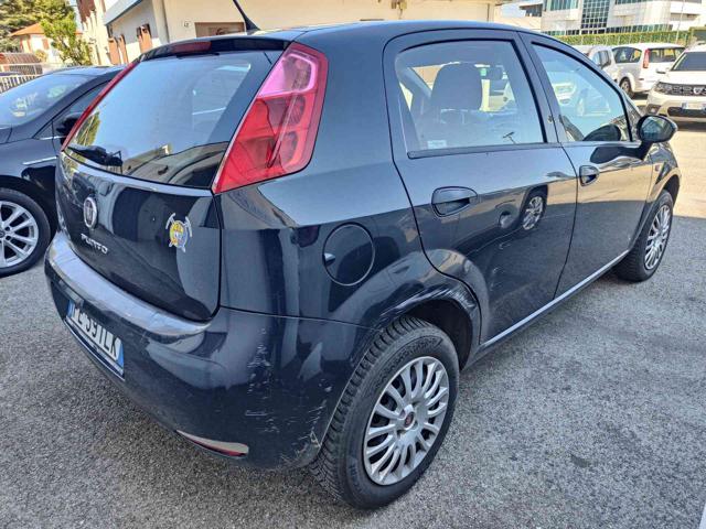 FIAT Punto 1.4 8V 5 porte METANO Street CARROZZ DA SISTEMARE* Immagine 1