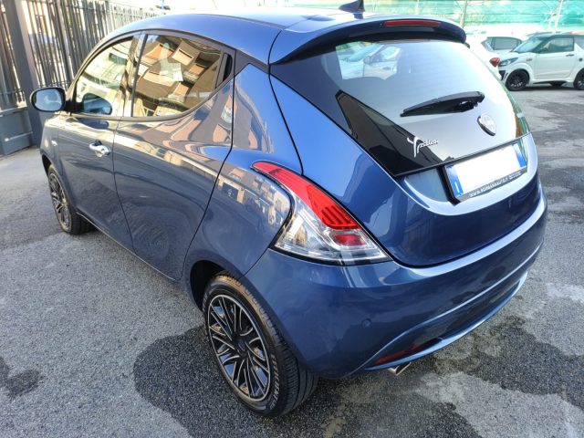 LANCIA Ypsilon 1.0 FireFly 5 porte Hybrid Gold 5 Posti Immagine 1