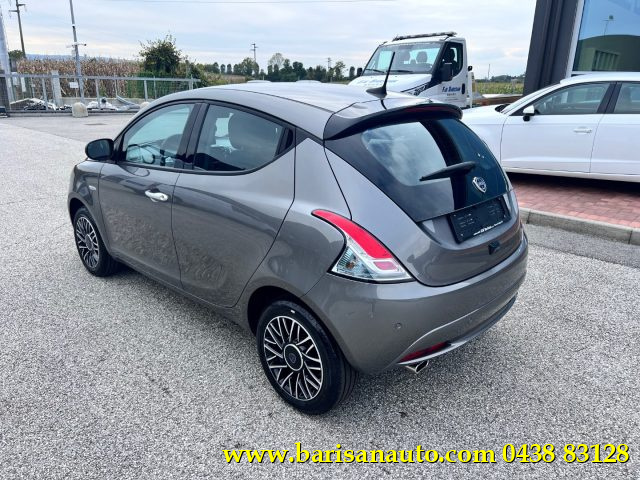 LANCIA Ypsilon 1.0 FireFly 5 porte S&S Hybrid Platino Immagine 3