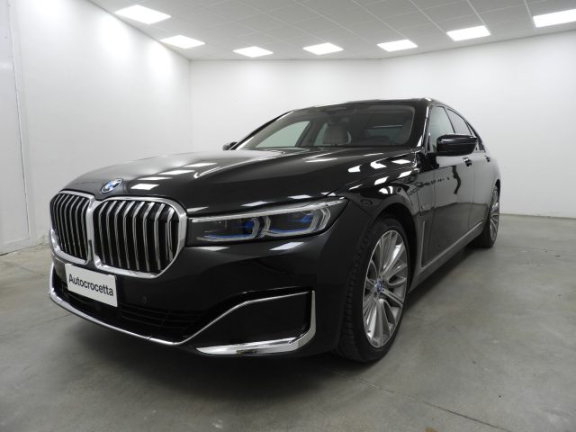 BMW 745 e Plug In First Class Immagine 0