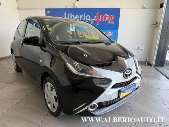 TOYOTA Aygo 1.0 VVT-i 69 CV 5 porte x-play Immagine 2