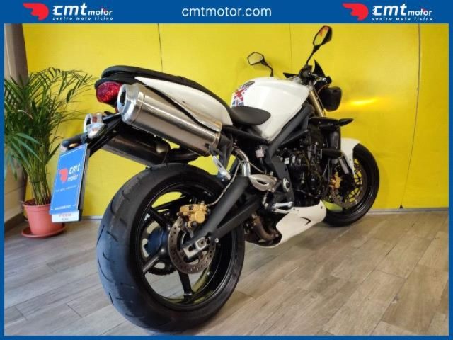 TRIUMPH Street Triple Garantita e Finanziabile Immagine 3