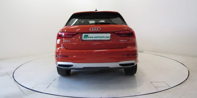 AUDI Q3 35 TDI 2.0 TDI S tronic Business Advanced 2WD Immagine 3