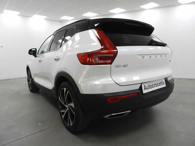 VOLVO XC40 T4 Immagine 2