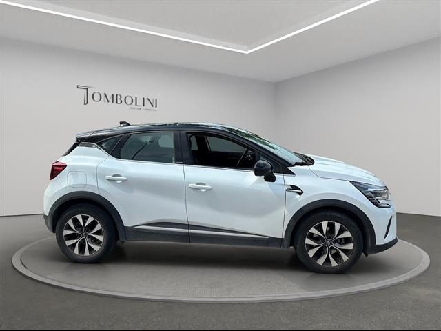 RENAULT Captur 1.6 E-TECH Plug-in Hybrid 160cv Intens Auto Immagine 3