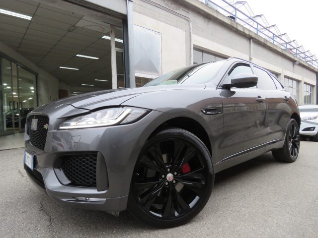 JAGUAR F-Pace 3.0 D V6 300 CV AWD aut. Portfolio Immagine 0