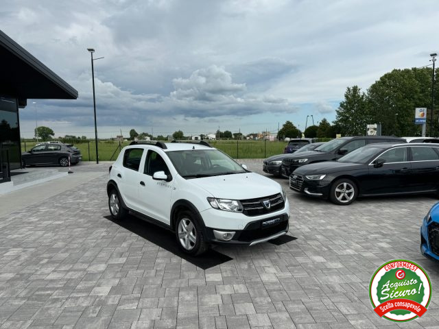 DACIA Sandero Stepway 0.9 TCe TurboGPL 90CV Start&Stop Immagine 4