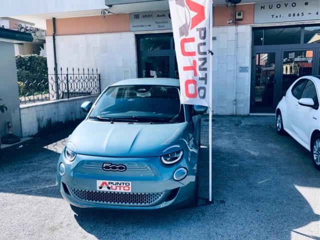 FIAT 500 FULL LED NAVI 42 kWh NEOPATENTATI Immagine 4