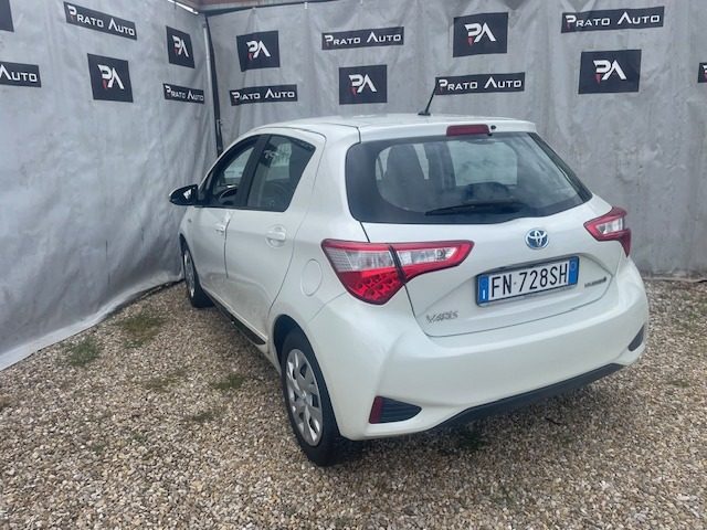 TOYOTA Yaris 1.5 Hybrid 5 porte Immagine 3